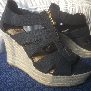 Black Wedge Size 8